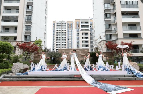 实力锦绣再启华章 六载六盘擎献一城荣光——写在XX地产深耕城市六周年之际